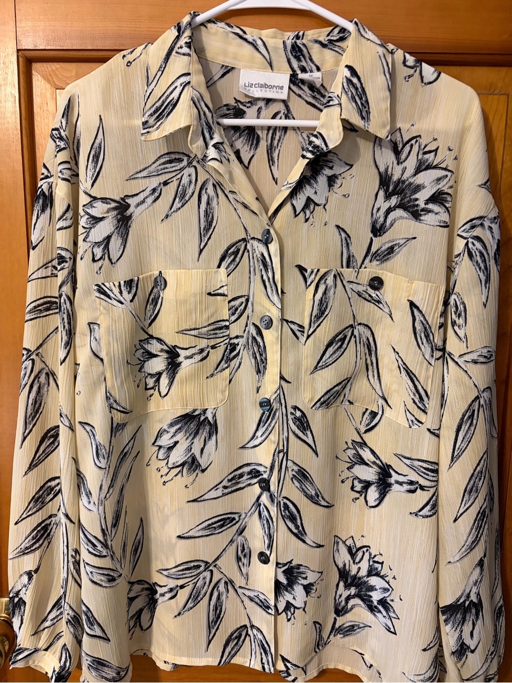 Liz Claiborne Navy blue, yellow and White,  Floral Collar, button down Blouse